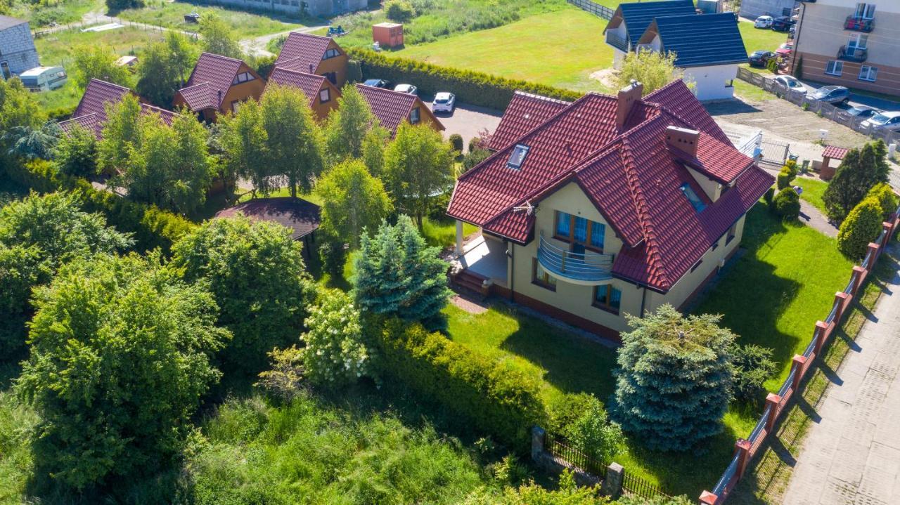 Willa Edi Władysławowo Exteriör bild